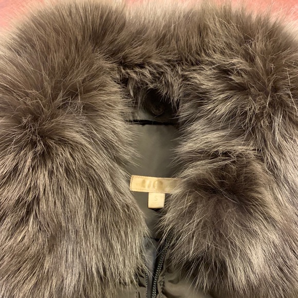 Genuine Fox Fur Down Vest - Picture 2 of 6